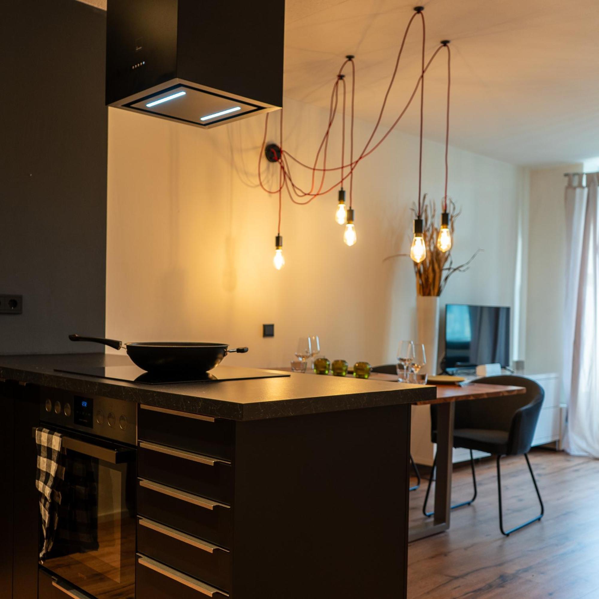 M Apartment Charme - Gemuetlich Geraeumig Heimisch 랜다우인더펠즈 외부 사진